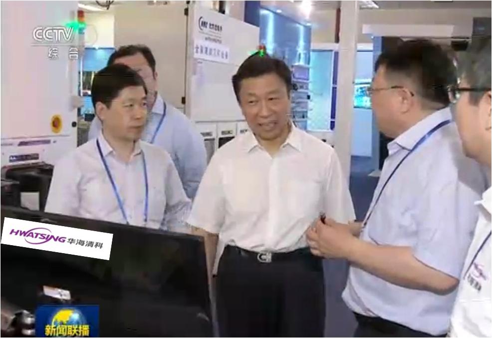 叶甜春总师向国度副主席李源潮介绍ca88的CMP设备